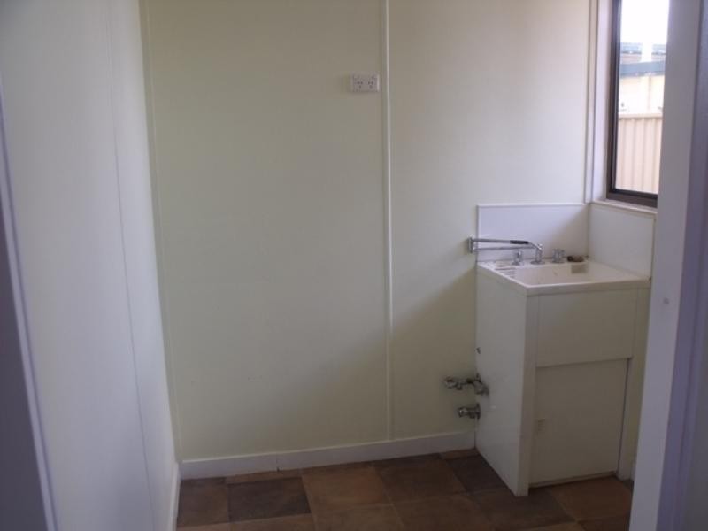 2/4 Booth Street, Kingaroy QLD 4610