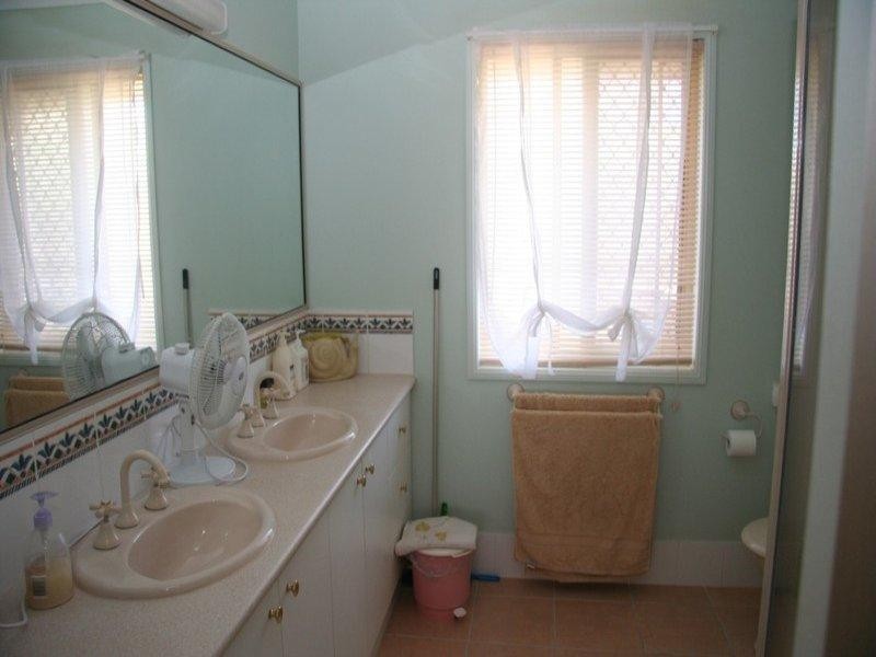 11 Macaulay Drive, Booie QLD 4610