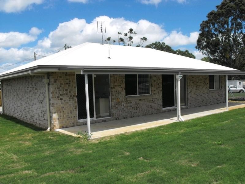 4 Evelyn Street, Kingaroy QLD 4610