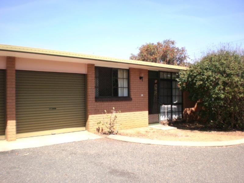 1/6 Thorn Street, Kingaroy QLD 4610