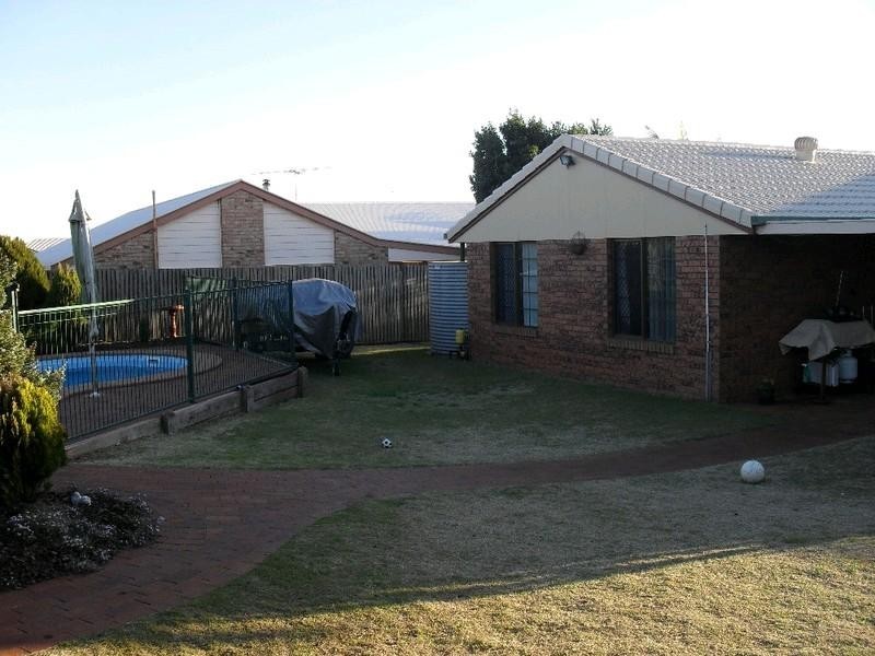 8 Gumtree Drive, Kingaroy QLD 4610