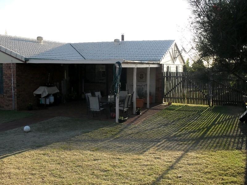 8 Gumtree Drive, Kingaroy QLD 4610