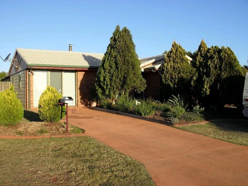 8 Gumtree Drive, Kingaroy QLD 4610