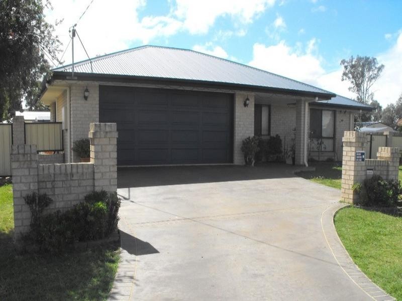 12 Palm Court, Kingaroy QLD 4610