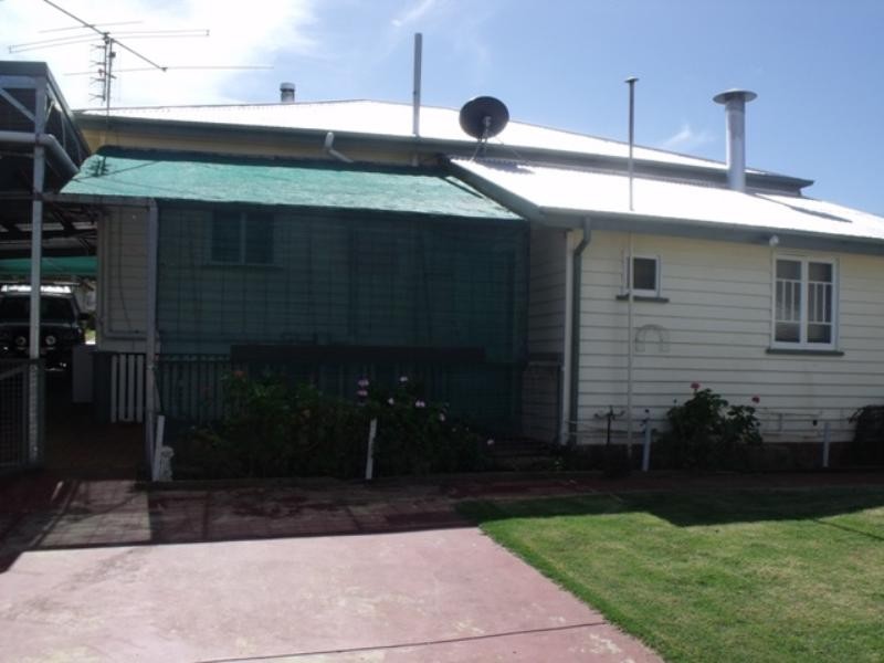 15 Fitzroy Street, Kingaroy QLD 4610