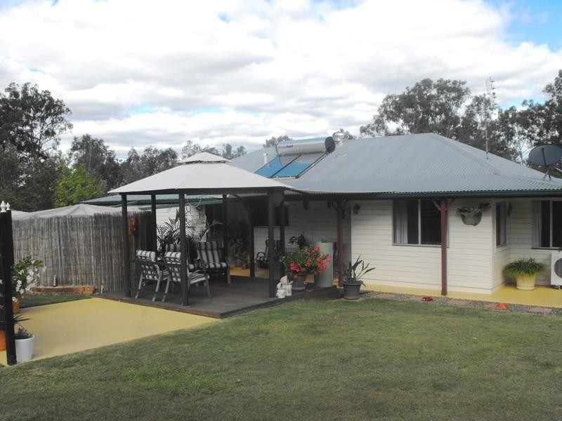 127 Kurrajong Drive, Nanango QLD 4615