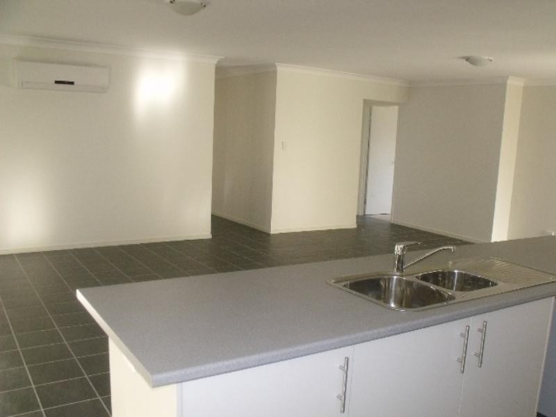 42 Buckingham Street, Kingaroy QLD 4610