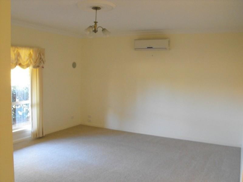 8 Macaulay Drive, Kingaroy QLD 4610