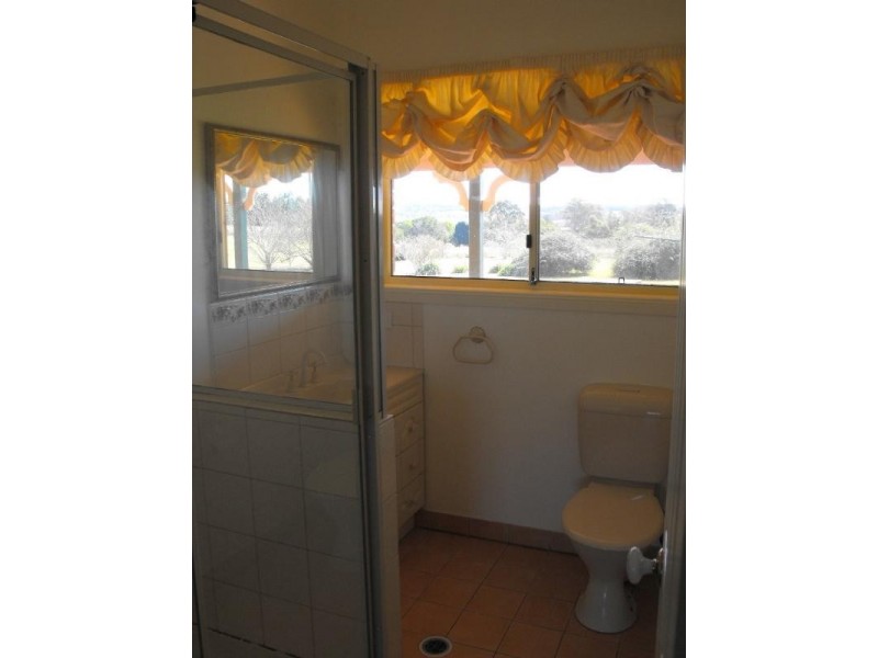 8 Macaulay Drive, Kingaroy QLD 4610