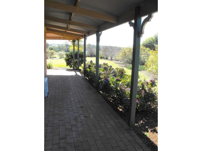 8 Macaulay Drive, Kingaroy QLD 4610