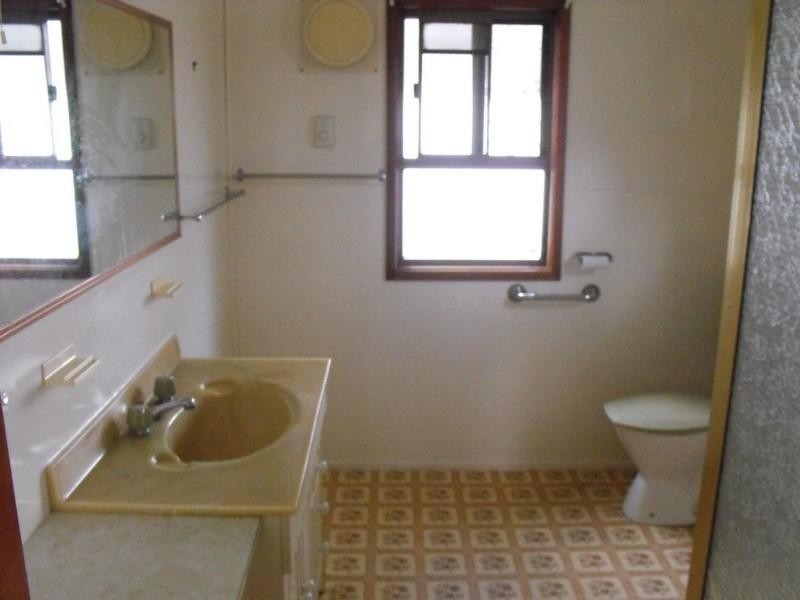 1/28 Edward Street, Kingaroy QLD 4610