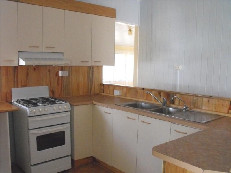 62 Cairns Street, Nanango QLD 4615