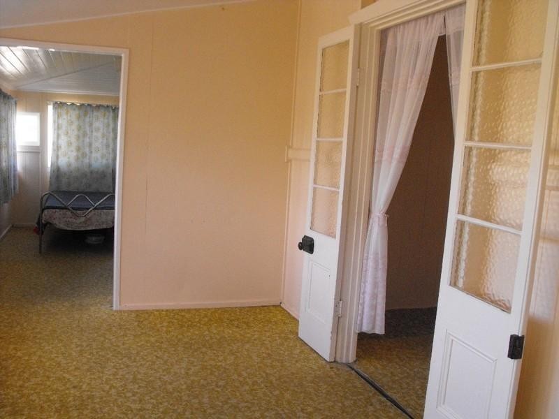 62 Cairns Street, Nanango QLD 4615