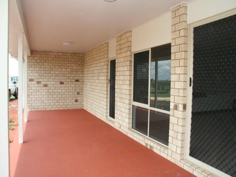 35 Sonaree Drive, Kingaroy QLD 4610