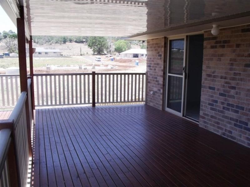 34 Banksia Drive, Kingaroy QLD 4610