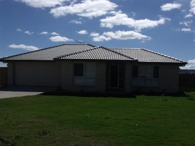 42 Banksia Drive, Kingaroy QLD 4610