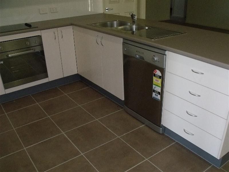 42 Banksia Drive, Kingaroy QLD 4610