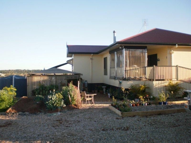 33 Sonaree Drive, Kingaroy QLD 4610