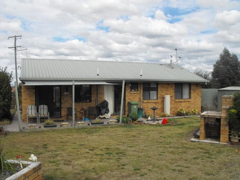 28 Hilltop Drive, Ellesmere QLD 4610