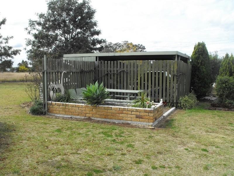 28 Hilltop Drive, Ellesmere QLD 4610