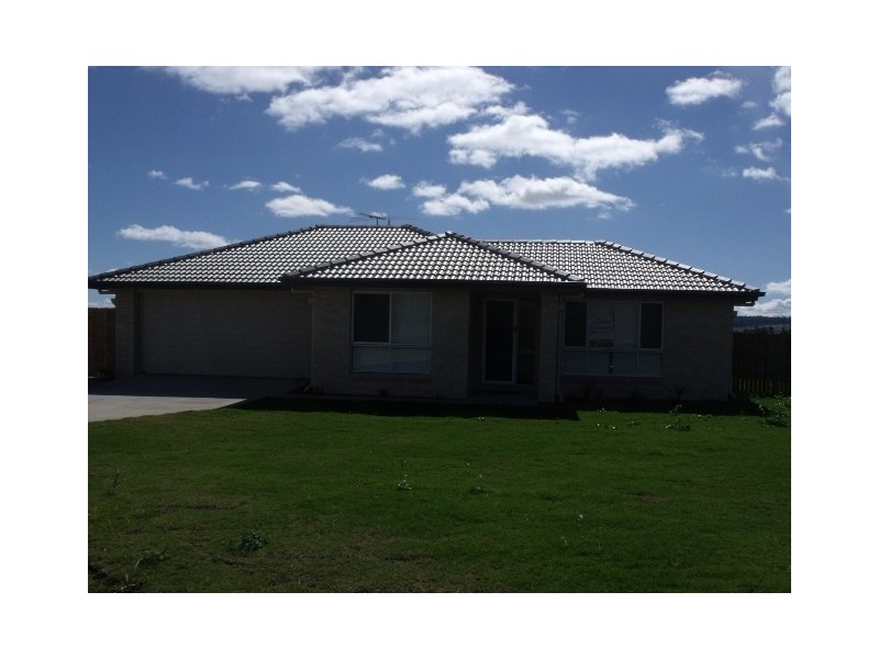 42 Banksia Drive, Kingaroy QLD 4610