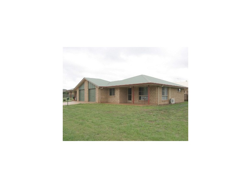 2 Kurtellen Crescent, Kingaroy QLD 4610