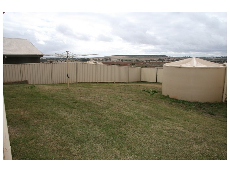 18 Poinciana Avenue, Kingaroy QLD 4610