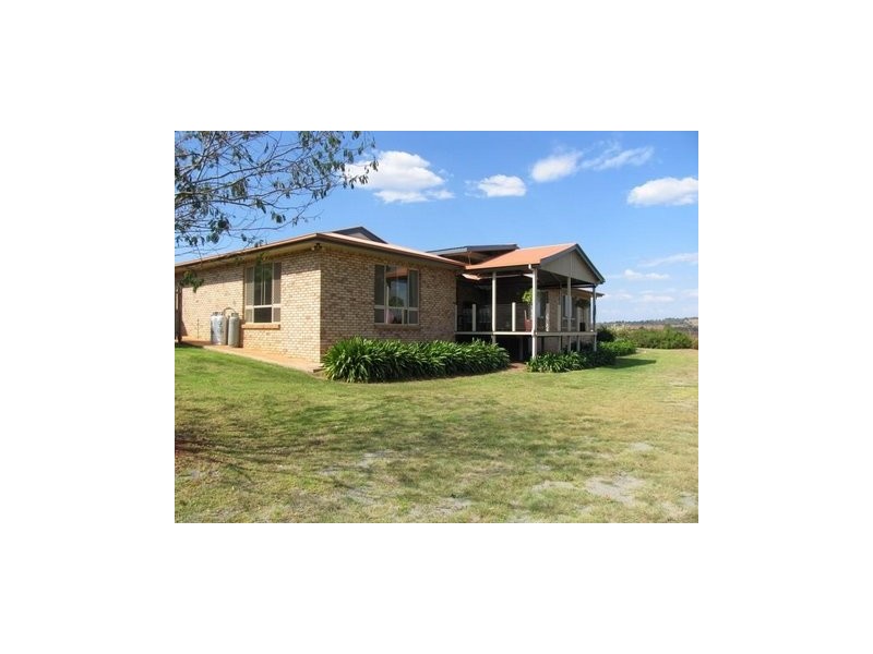 14 Couchmans Road, Kingaroy QLD 4610