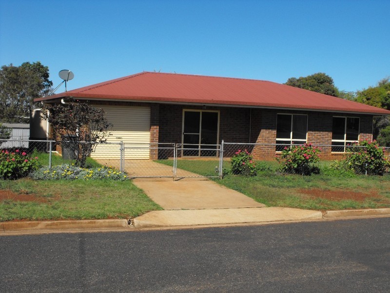 8 Campbell Street, Kingaroy QLD 4610