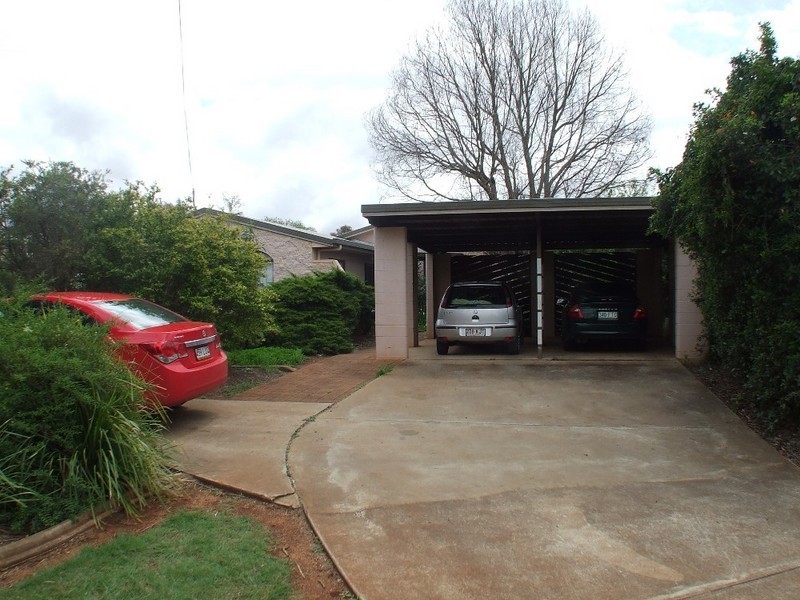 21 Windsor Circle, Kingaroy QLD 4610