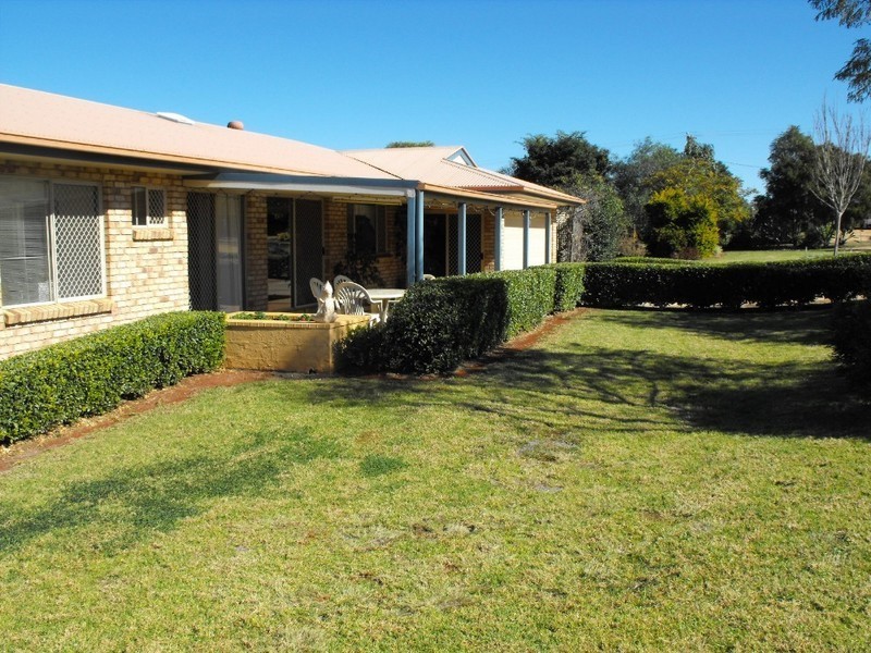 14 Couchmans Road, Kingaroy QLD 4610
