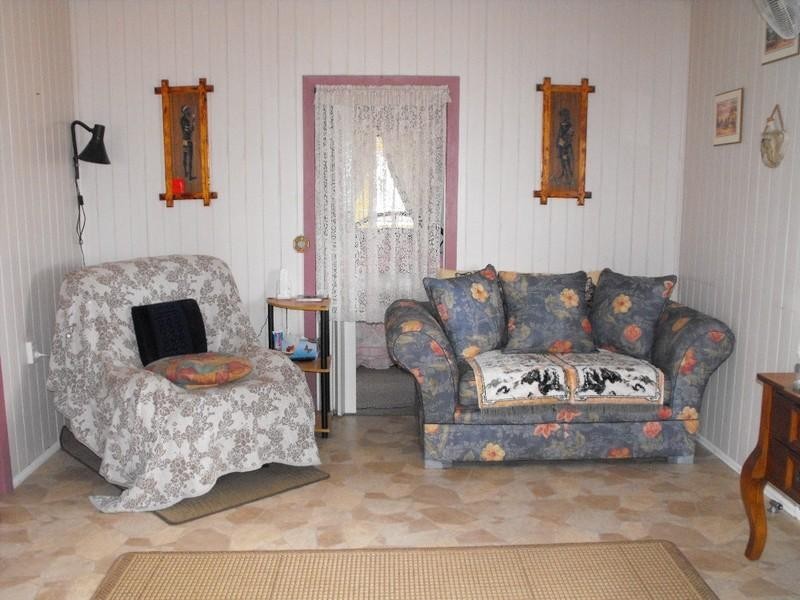 24 Gipps Street, Nanango QLD 4615