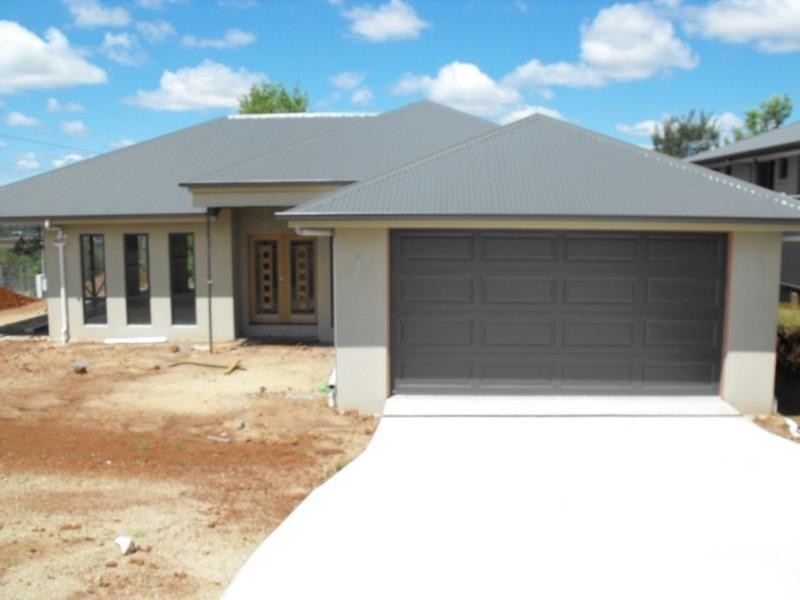 73 Cowie Drive, Kingaroy QLD 4610