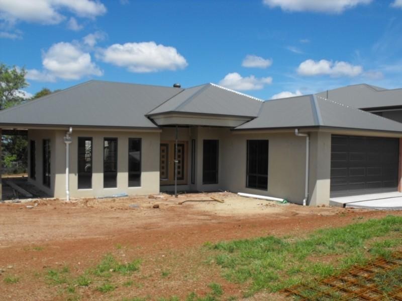 73 Cowie Drive, Kingaroy QLD 4610