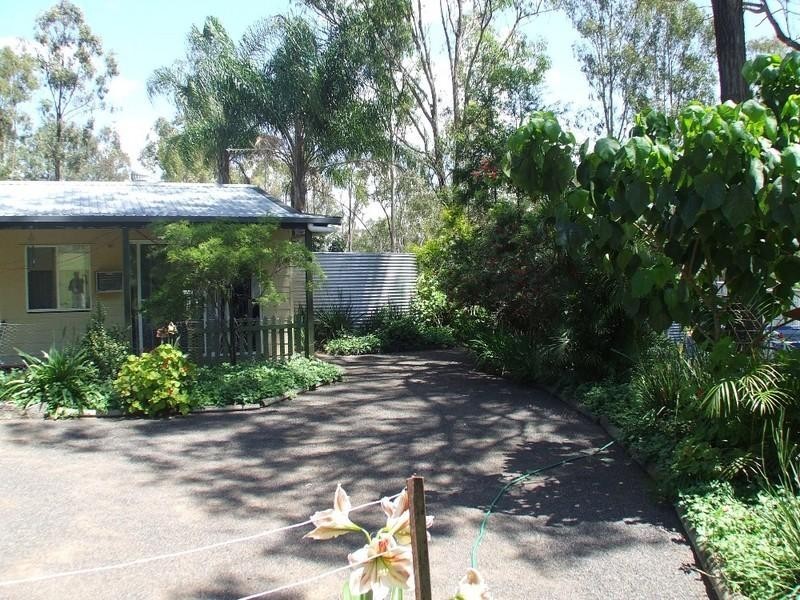 8 Farr Court, Nanango QLD 4615