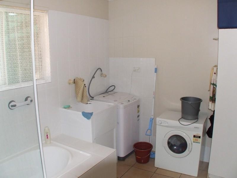 8 Farr Court, Nanango QLD 4615