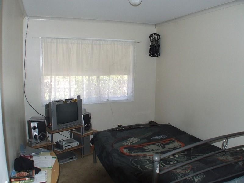 8 Farr Court, Nanango QLD 4615