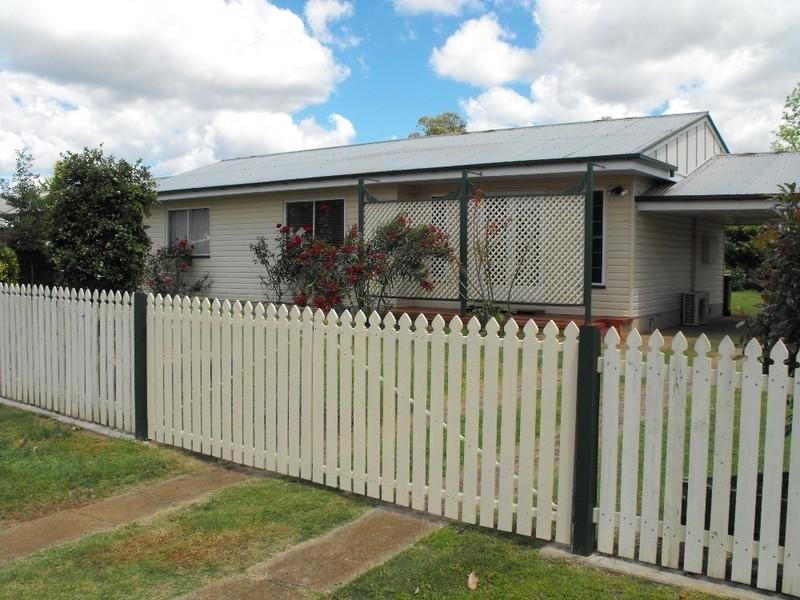 71 Railway Terrace, Kingaroy QLD 4610