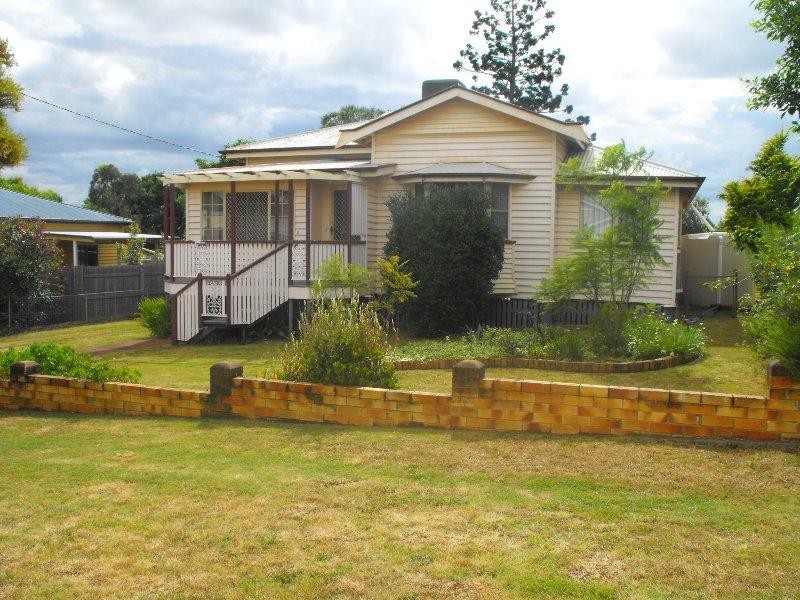 13 Moonya Street, Kingaroy QLD 4610