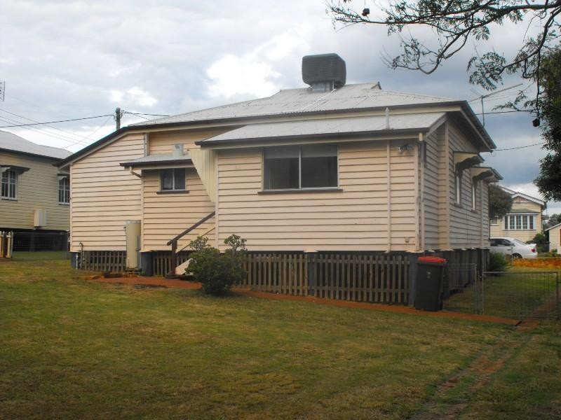 13 Moonya Street, Kingaroy QLD 4610