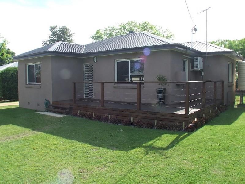 17 Arthur Street, Kingaroy QLD 4610