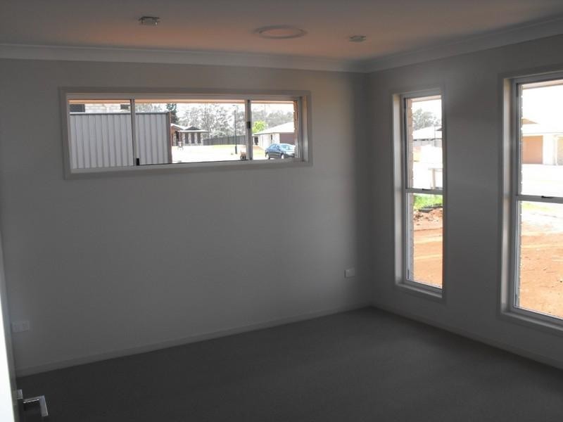 10 Allan Place, Kingaroy QLD 4610