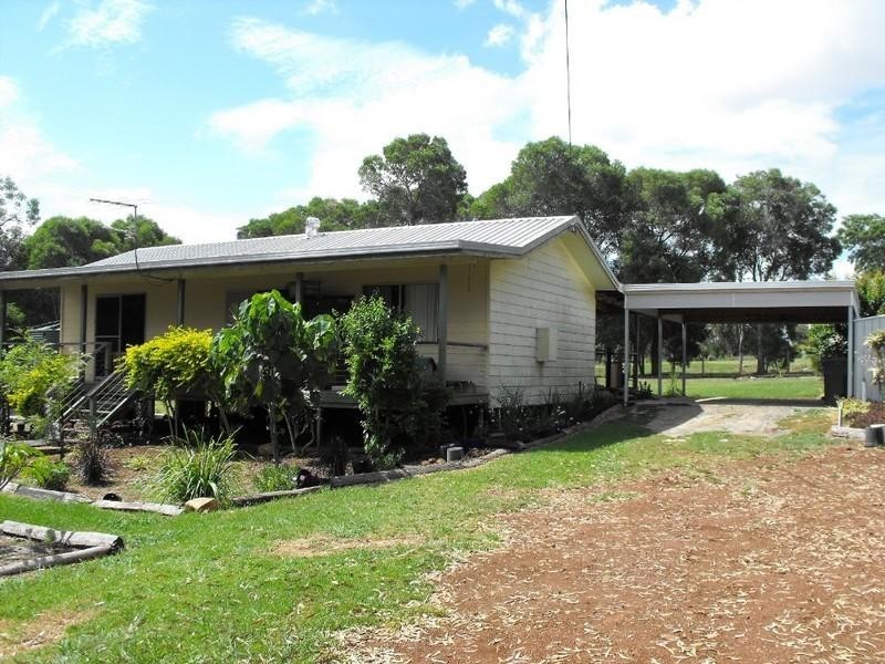 4 Harris Road, Kingaroy QLD 4610