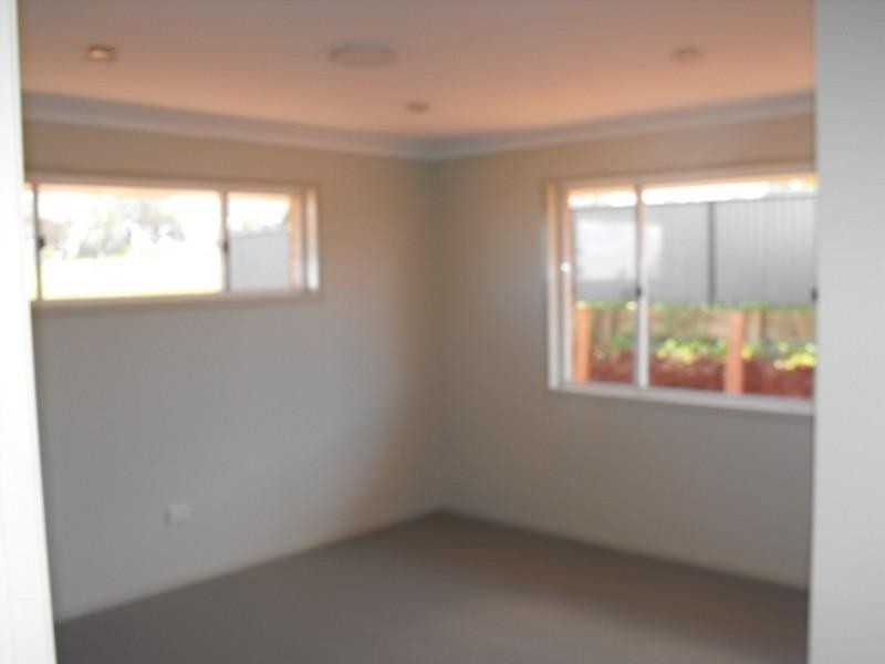 10 Allan Place, Kingaroy QLD 4610