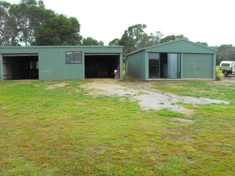 43 North Kerton Road, Nanango QLD 4615