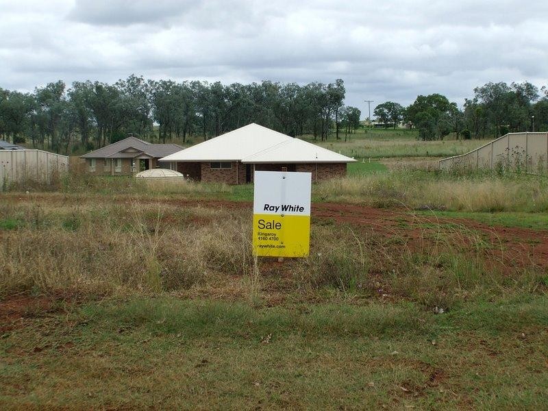 86 Windsor Circle, Kingaroy QLD 4610