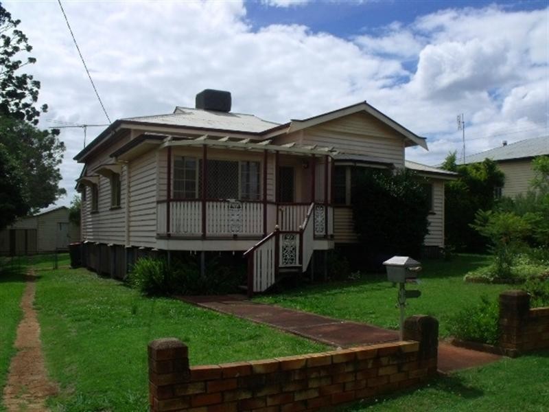 13 Moonya Street, Kingaroy QLD 4610