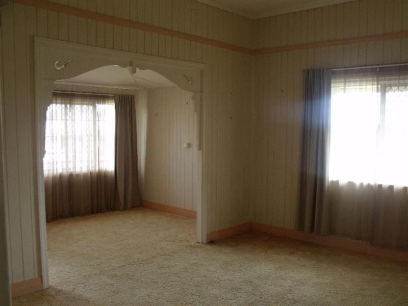 13 Moonya Street, Kingaroy QLD 4610