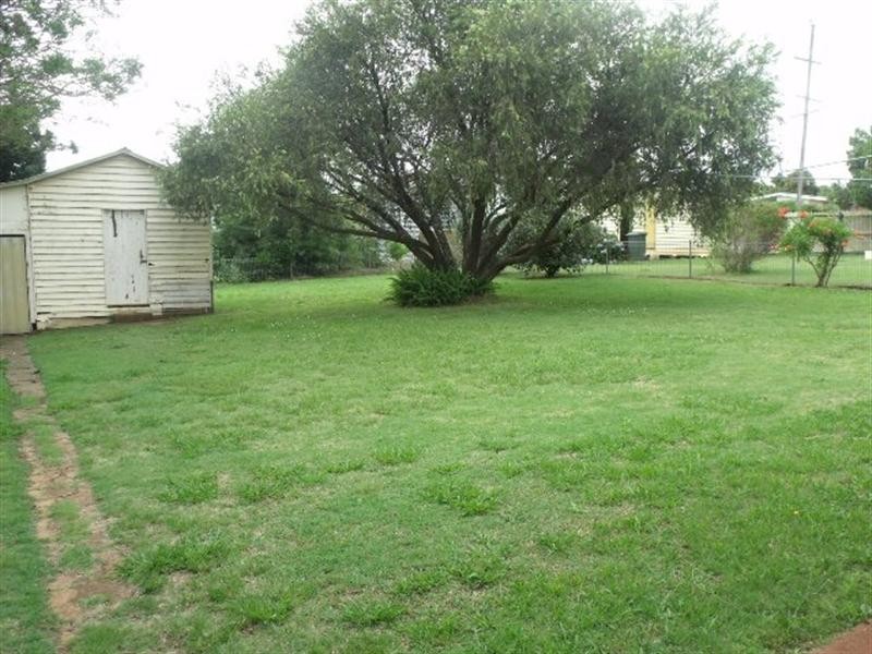 13 Moonya Street, Kingaroy QLD 4610