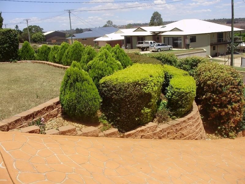 28 Adermann Drive, Kingaroy QLD 4610